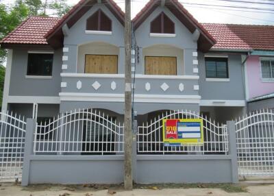 173 Sqm., 2 Beds, 1 Bath Townhouse listed for ฿ 2,310,000.