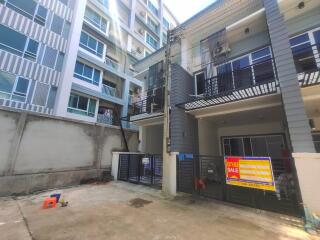 64 Sqm., 2 Beds, 2 Baths Townhouse listed for ฿ 2,310,000.