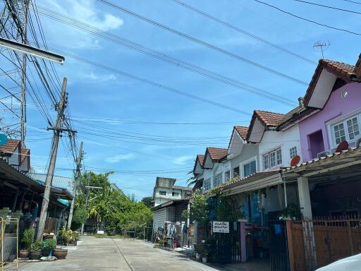 168 Sqm., 3 Beds, 2 Baths Townhouse listed for ฿ 2,090,000.