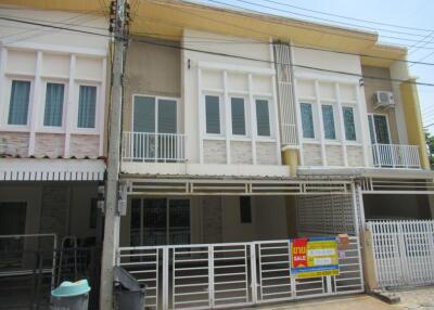 85 Sqm., 3 Beds, 2 Baths Townhouse listed for ฿ 2,090,000.