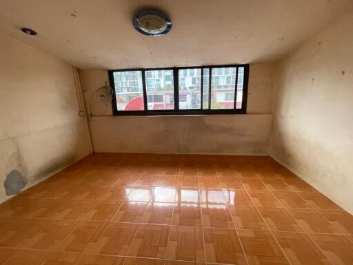 64 Sqm., 3 Beds, 2 Baths Townhouse listed for ฿ 2,090,000.