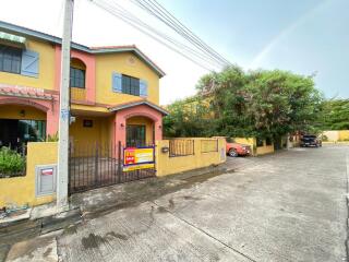 125 Sqm., 2 Beds, 1 Bath Townhouse listed for ฿ 2,310,000.