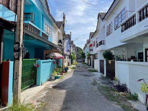 97 Sqm., 5 Beds, 3 Baths Townhouse listed for ฿ 2,310,000.