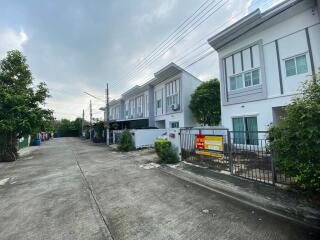 87 Sqm., 3 Beds, 2 Baths Townhouse listed for ฿ 2,090,000.