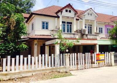 190 Sqm., 2 Beds, 1 Bath Townhouse listed for ฿ 2,310,000.