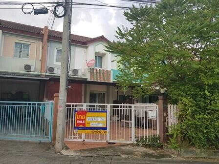 106 Sqm., 3 Beds, 2 Baths Townhouse listed for ฿ 2,310,000.