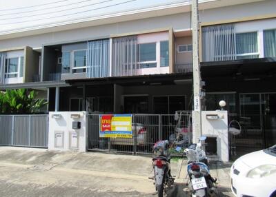 72 Sqm., 3 Beds, 2 Baths Townhouse listed for ฿ 2,310,000.