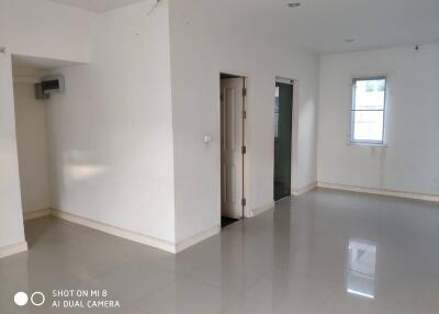 98 Sqm., 3 Beds, 1 Bath Townhouse listed for ฿ 1,995,000.