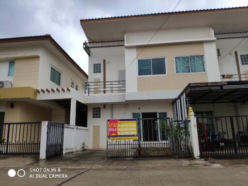 98 Sqm., 3 Beds, 1 Bath Townhouse listed for ฿ 1,995,000.