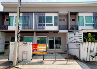 72 Sqm., 2 Beds, 1 Bath Townhouse listed for ฿ 1,995,000.