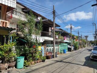 76 Sqm., 2 Beds, 1 Bath Townhouse listed for ฿ 1,995,000.