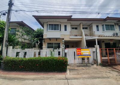 124 Sqm., 2 Beds, 1 Bath Townhouse listed for ฿ 1,995,000.