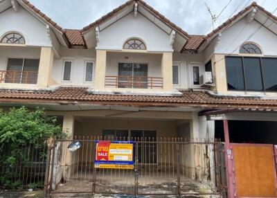 142 Sqm., 2 Beds, 1 Bath Townhouse listed for ฿ 1,995,000.