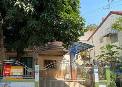 112 Sqm., 3 Beds, 2 Baths Townhouse listed for ฿ 1,995,000.