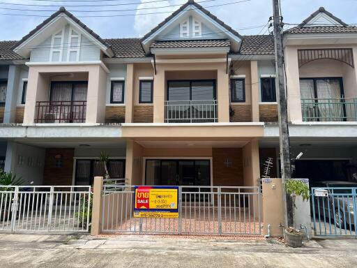 80 Sqm., 2 Beds, 1 Bath Townhouse listed for ฿ 1,850,000.