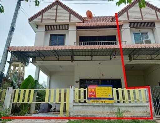 120 Sqm., 2 Beds, 2 Baths Townhouse listed for ฿ 1,750,000.