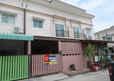 66 Sqm., 3 Beds, 2 Baths Townhouse listed for ฿ 1,700,000.
