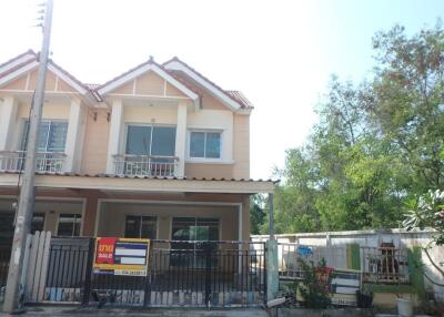 141 Sqm., 3 Beds, 2 Baths Townhouse listed for ฿ 2,200,000.