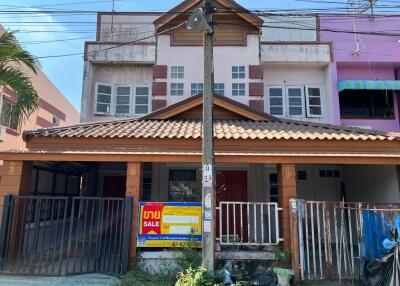 128 Sqm., 2 Beds, 1 Bath Townhouse listed for ฿ 2,153,000.