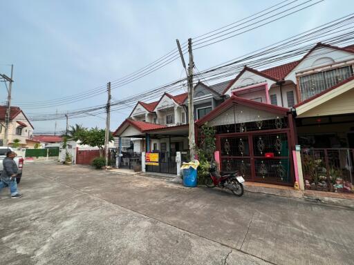 72 Sqm., 2 Beds, 1 Bath Townhouse listed for ฿ 1,750,000.
