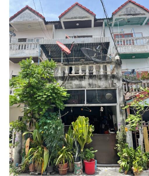 74 Sqm., 3 Beds, 3 Baths Townhouse listed for ฿ 1,900,000.