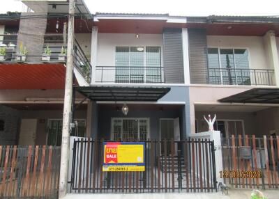 74 Sqm., 2 Beds, 1 Bath Townhouse listed for ฿ 1,900,000.