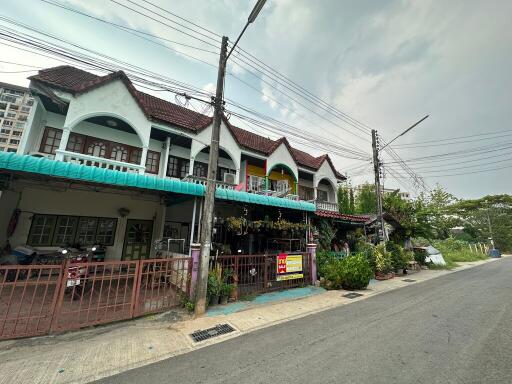 96 Sqm., 2 Beds, 1 Bath Townhouse listed for ฿ 1,900,000.