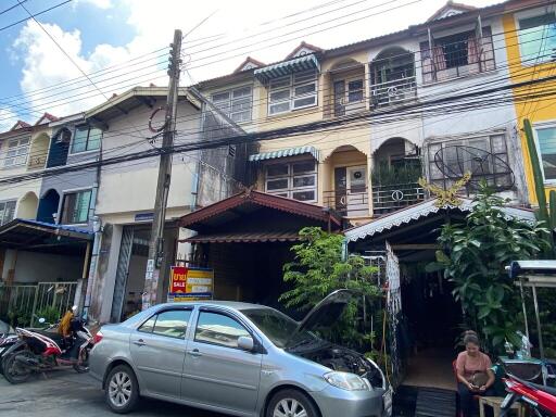 72 Sqm., 4 Beds, 3 Baths Townhouse listed for ฿ 1,900,000.