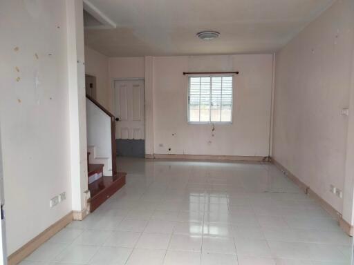 72 Sqm., 2 Beds, 1 Bath Townhouse listed for ฿ 2,100,000.