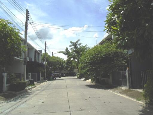 96 Sqm., 3 Beds, 2 Baths Townhouse listed for ฿ 1,900,000.