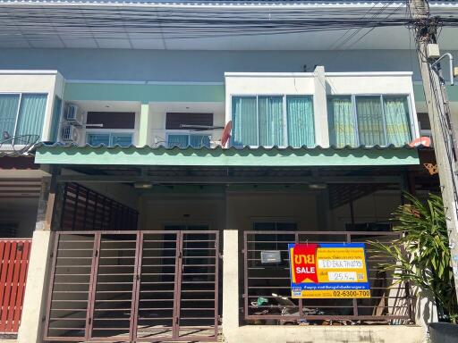 102 Sqm., 3 Beds, 2 Baths Townhouse listed for ฿ 2,100,000.
