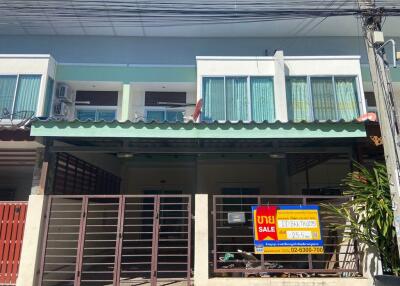 102 Sqm., 3 Beds, 2 Baths Townhouse listed for ฿ 2,100,000.
