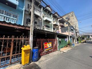 74 Sqm., 3 Beds, 3 Baths Townhouse listed for ฿ 2,100,000.