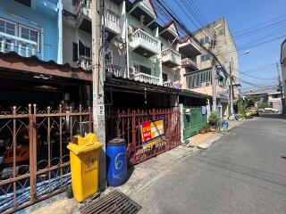 74 Sqm., 3 Beds, 3 Baths Townhouse listed for ฿ 2,100,000.