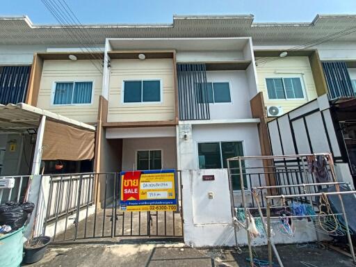 78 Sqm., 3 Beds, 1 Bath Townhouse listed for ฿ 2,100,000.
