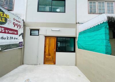 80 Sqm., 3 Beds, 3 Baths Townhouse listed for ฿ 2,094,000.