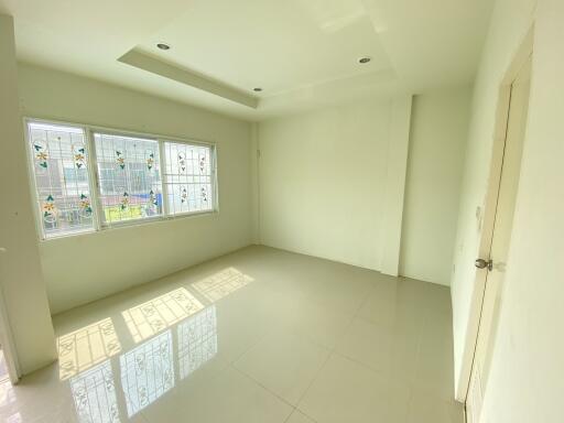 98 Sqm., 2 Beds, 2 Baths Townhouse listed for ฿ 1,700,000.