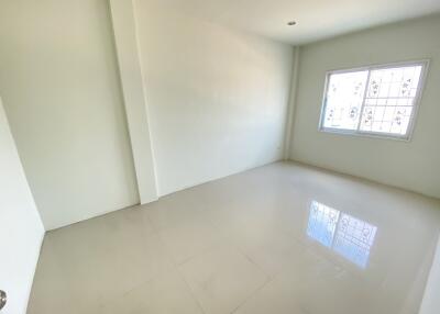 98 Sqm., 2 Beds, 2 Baths Townhouse listed for ฿ 1,700,000.