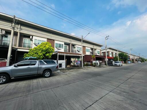 98 Sqm., 2 Beds, 2 Baths Townhouse listed for ฿ 1,700,000.