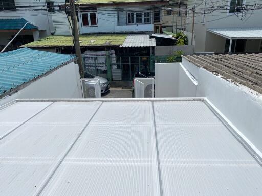 72 Sqm., 2 Beds, 1 Bath Townhouse listed for ฿ 1,862,000.