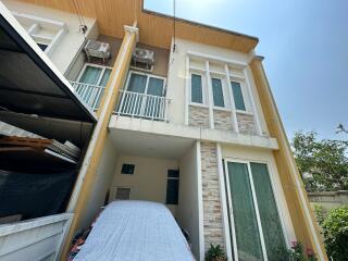 80 Sqm., 2 Beds, 1 Bath Townhouse listed for ฿ 1,805,000.