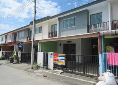 70 Sqm., 3 Beds, 2 Baths Townhouse listed for ฿ 1,805,000.