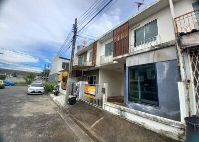 66 Sqm., 3 Beds, 2 Baths Townhouse listed for ฿ 1,949,000.