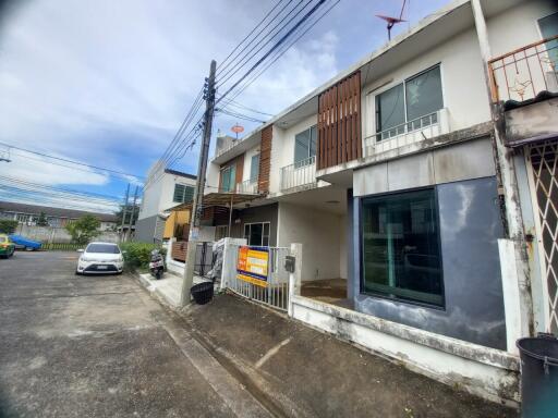 66 Sqm., 3 Beds, 2 Baths Townhouse listed for ฿ 1,949,000.