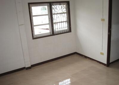 93 Sqm., 2 Beds, 2 Baths Townhouse listed for ฿ 1,758,000.