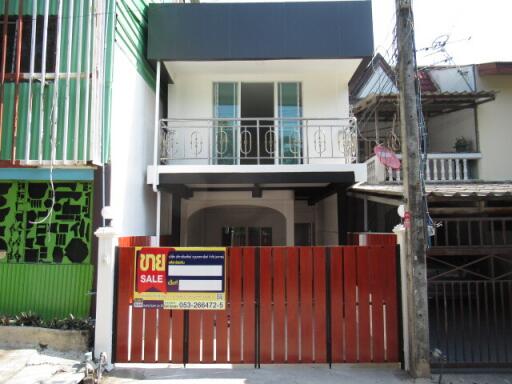 96 Sqm., 3 Beds, 2 Baths Townhouse listed for ฿ 1,450,000.