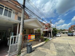 75 Sqm., 2 Beds, 2 Baths Townhouse listed for ฿ 1,710,000.