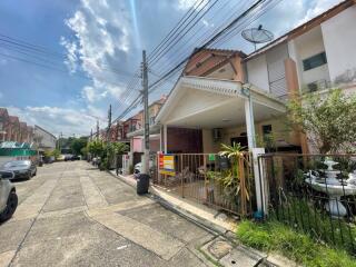 75 Sqm., 2 Beds, 2 Baths Townhouse listed for ฿ 1,710,000.