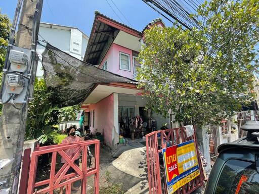 136 Sqm., 2 Beds, 1 Bath Townhouse listed for ฿ 1,710,000.
