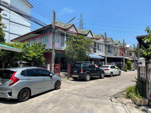 136 Sqm., 2 Beds, 1 Bath Townhouse listed for ฿ 1,710,000.